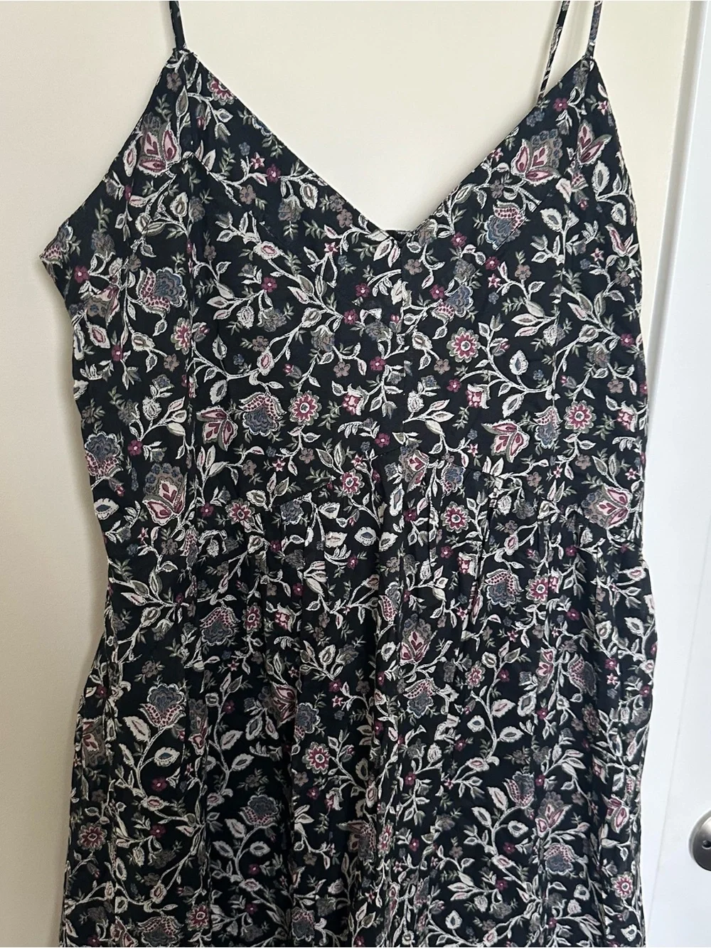 Abercrombie V-Neck Flowy Maxi Dress - M